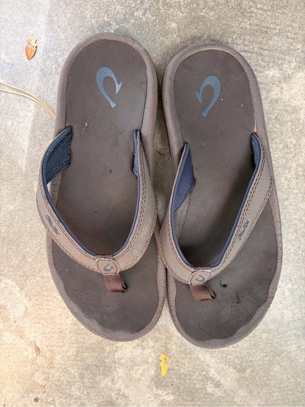 Boys OluKai Ohana flip flops